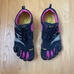 Vibram shoes - women’s